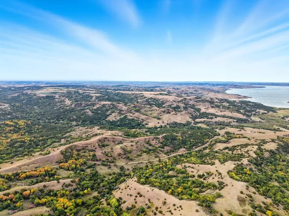 29501 366th Ave, Fairfax, SD 57335