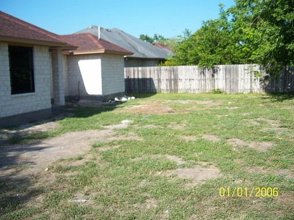 4th image of 418 Villas Soleadas St