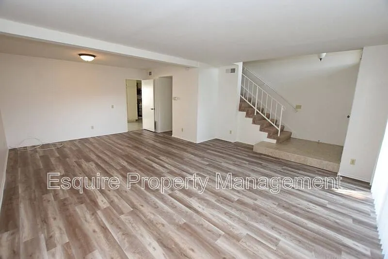3 bed, 2.5 bath, 1536 sqft, $3,695 — Photo 3