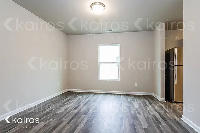 216 Indian River Dr — Photo 4