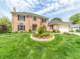 2085 Gladstone Dr, Wheaton, IL