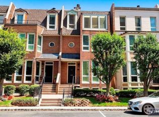 177 Kensington Dr #177, Fort Lee, NJ
