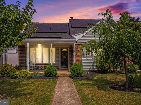 118 Oxford Cir, Norristown, PA 19403