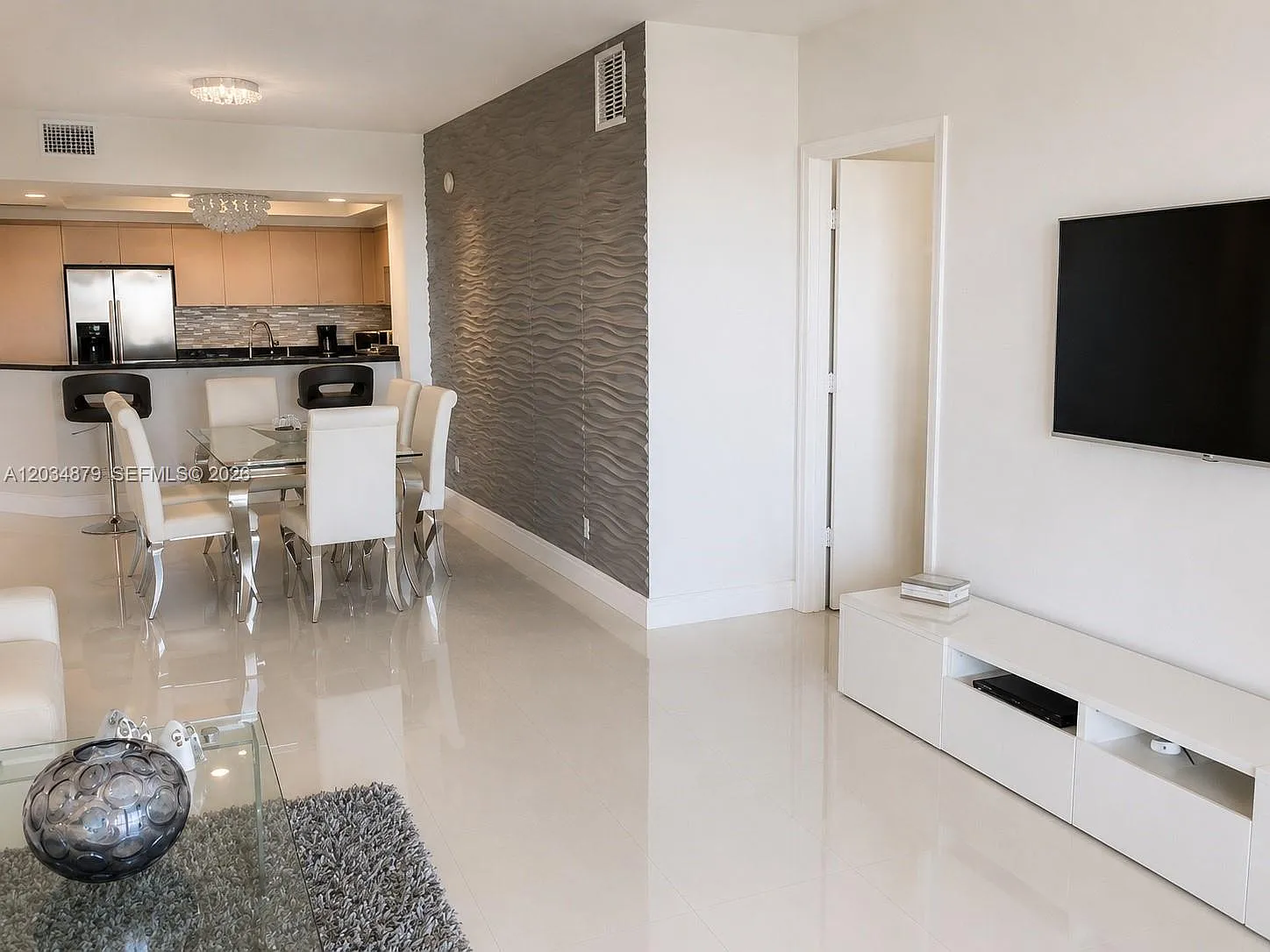 3 bed, 3.5 bath, $4,200 — Photo 3