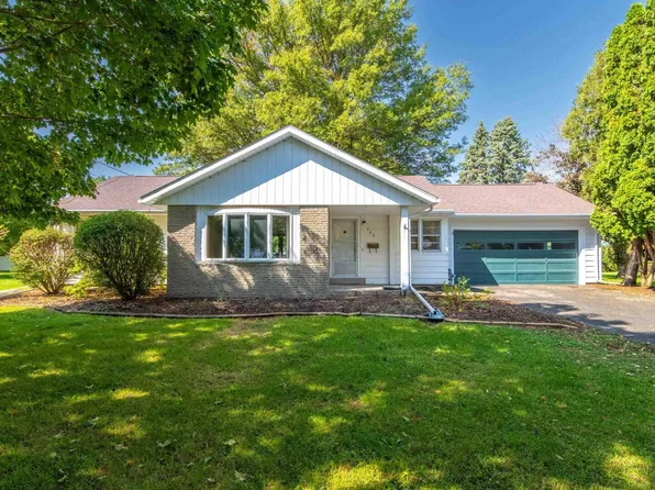 103 N 2nd St, Cambridge, IL 61238