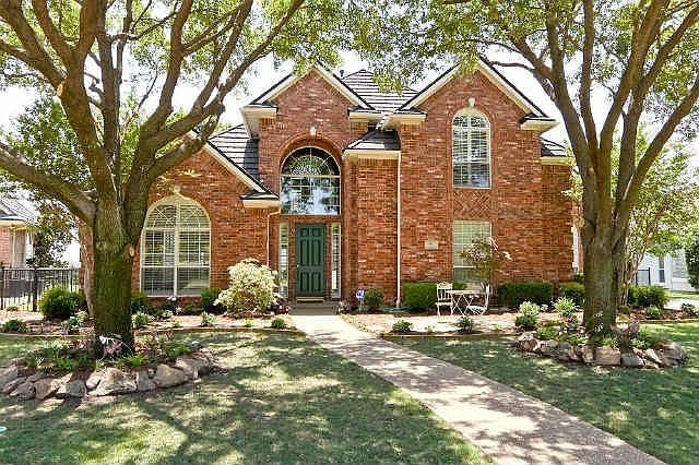 1st image of 10 Canyon Crest Ct