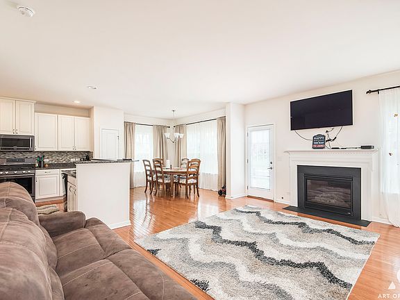 4th image of 12922 White Pine Way