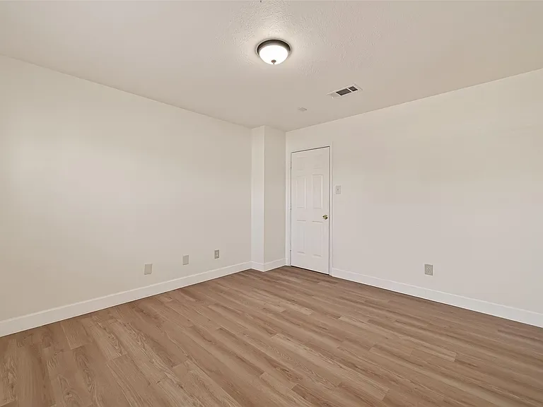 15910 Clayton Bend Dr — Photo 34