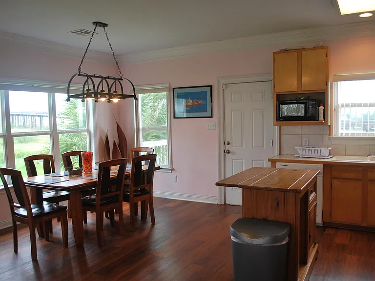 270 Empire Loop N — Photo 4