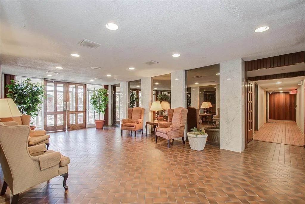 1 bed, 900 sqft, $1,100 — Photo 1