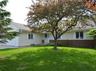 303 Prairie Run, Grafton, WI 53024
