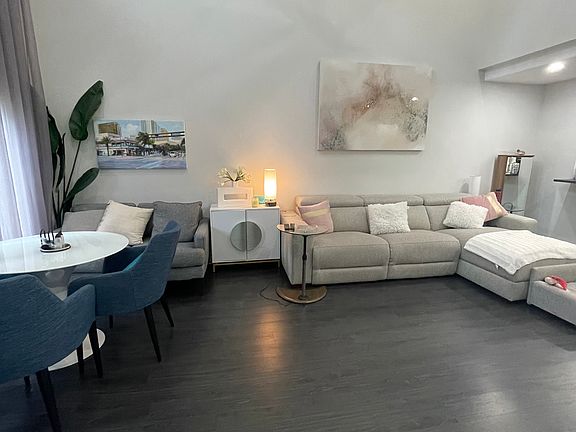 4th image of 317 City View Dr