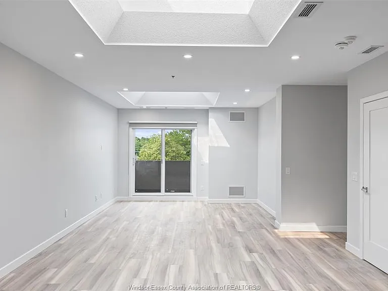 1500 Ouellette Ave #403 — Photo 21