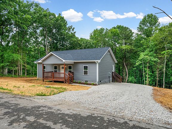 3rd image of 690 Brazzle Rd