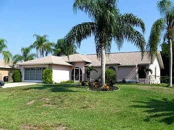 1st image of 406 SW 44th Ter