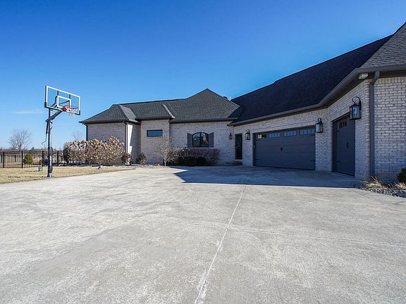 3rd image of 5127 Shootingstar Ln