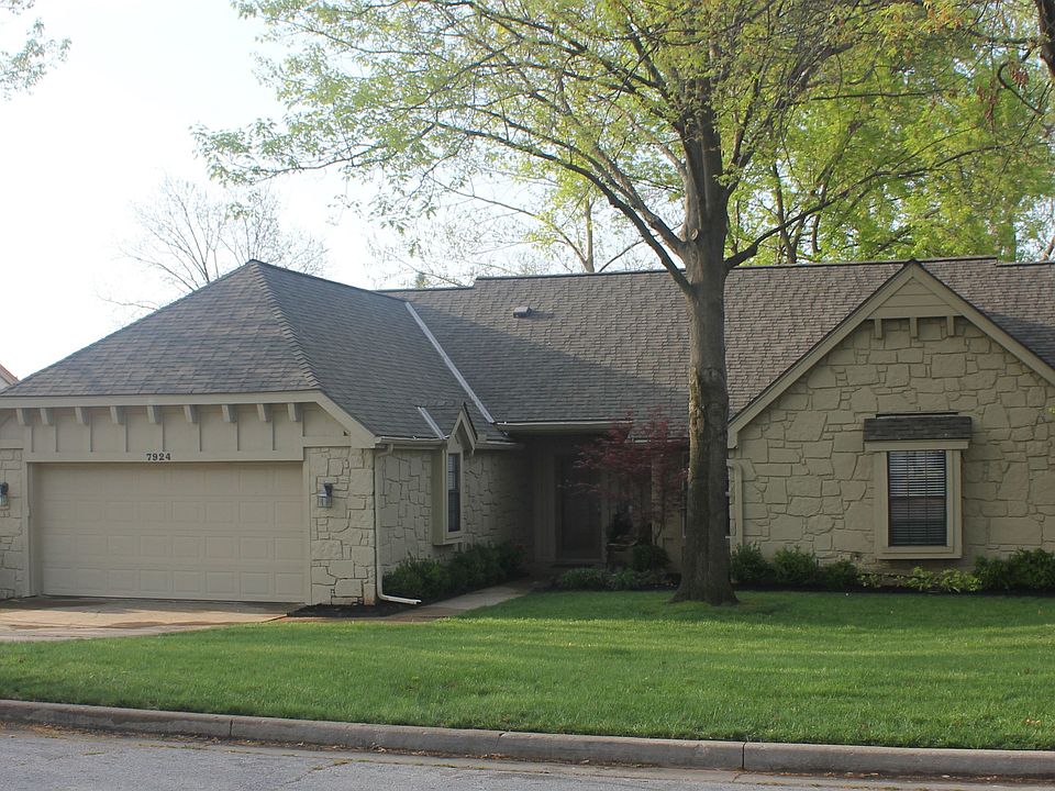 Front of House-5 minute walk from Darnaby Elementary