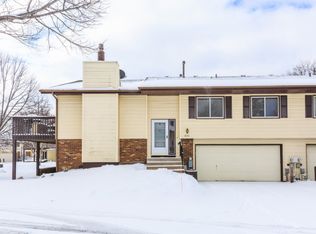 893 Heritage Ct W, Vadnais Heights, MN 55127