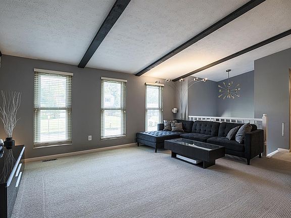 3rd image of 8587 Coran Dr