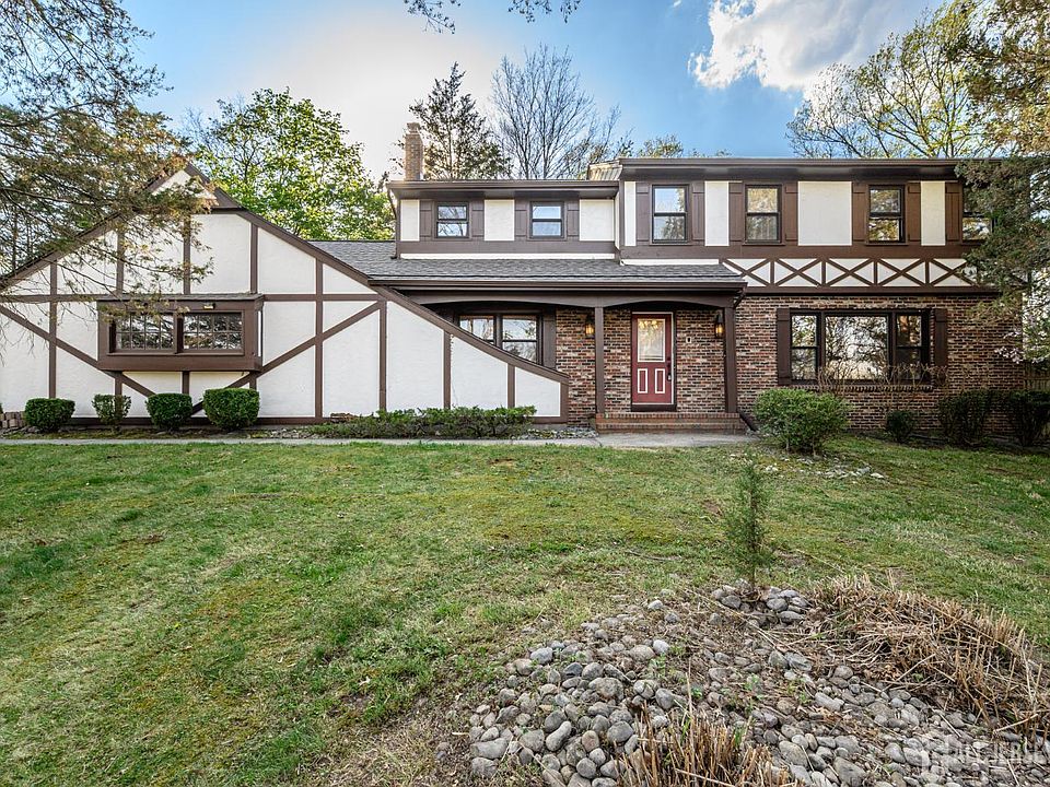 1st image of 333 River Rd