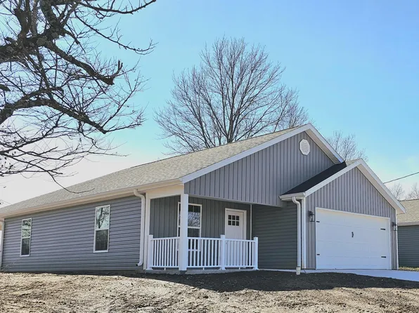 42 E Cline Street, Aurora, MO 65605