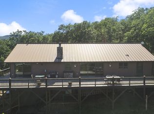 2105 Proctor Rd, Mosier, OR 97040