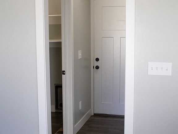 4th image of 2655 E Clarkstone Dr
