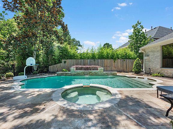 2nd image of 14211 Norhill Pointe Dr