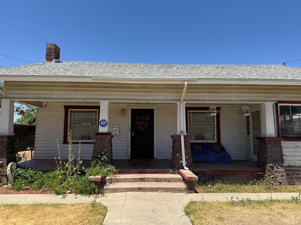 220 E Cameron St, Hanford, CA 93230