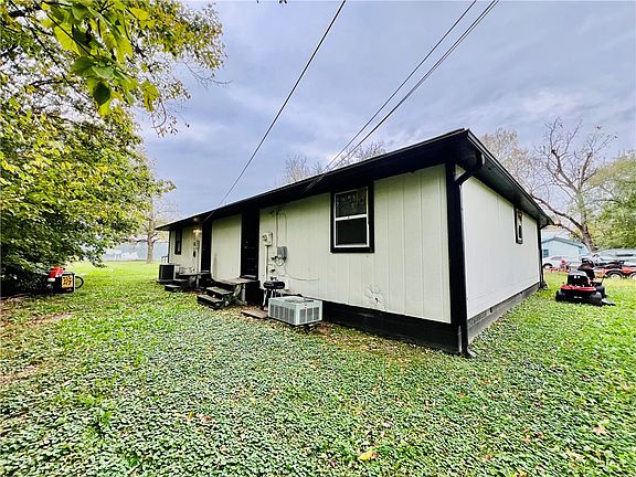 5th image of 601 Buell Pl