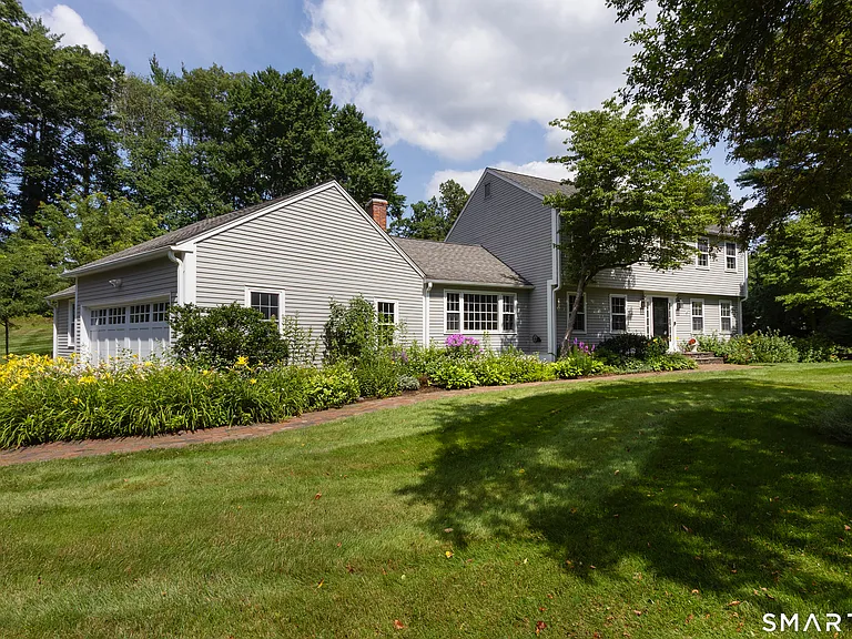 50 Fox Den Rd — Photo 40