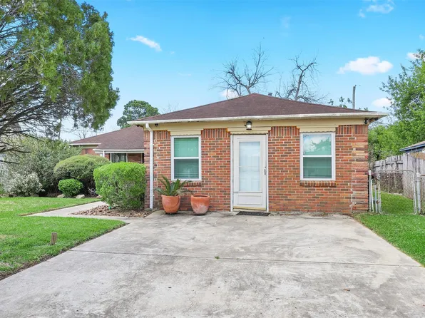 5405 Hazel St, Baytown, TX 77521