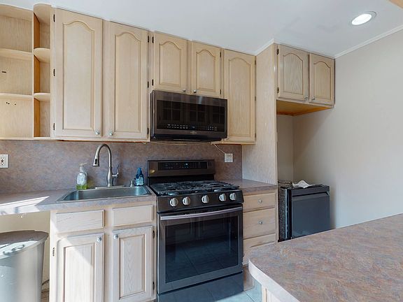 2nd image of 13-64 Bell Blvd #1364