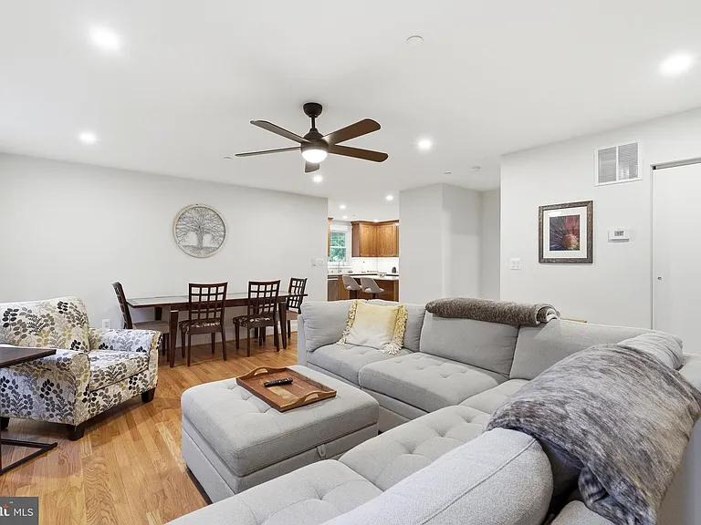 1227 Clagett Dr — Photo 14
