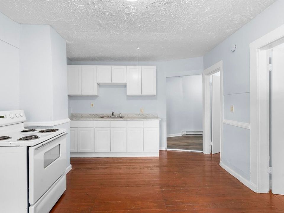 1st image of 156 Orange St #2
