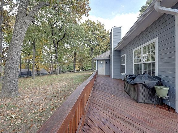 2nd image of 3114 Buffalo Ln