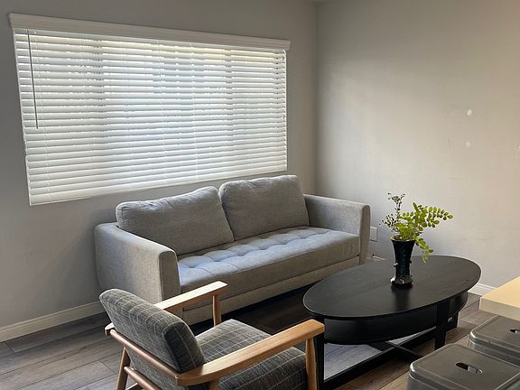 2nd image of 248 Nieto Ave #2