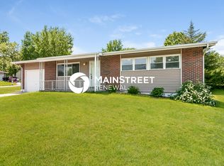 10401 Trask Dr, Saint Louis, MO 63136