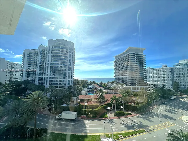 5900 Collins Ave #906 — Photo 23