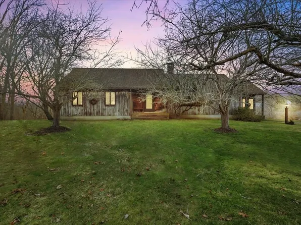 15 Forest St, West Bridgewater, MA 02379