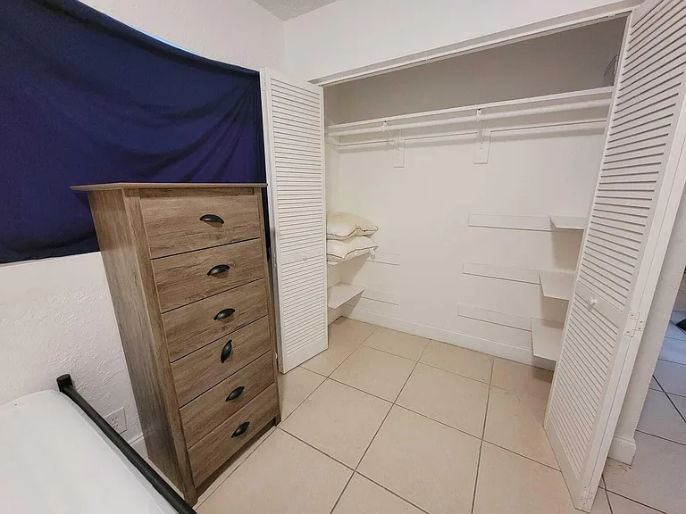 2759 NW 58th Ter — Photo 35