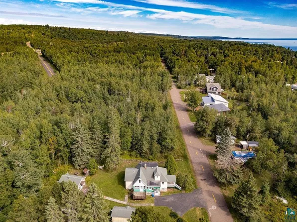 267 E 2nd St, Knife River, MN 55609