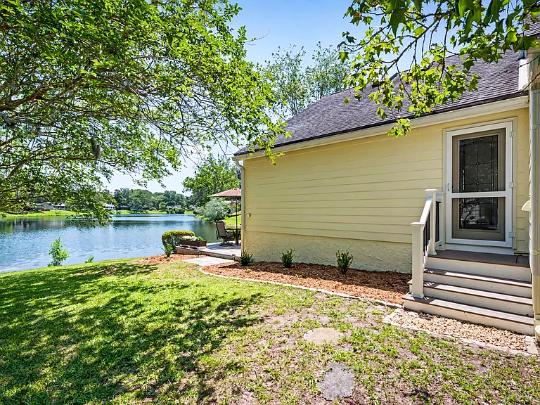 4487 Carolyn Cove Ln S — Photo 7
