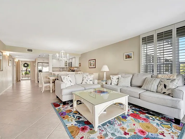 6131 Pelican Bay Blvd #7 — Photo 4