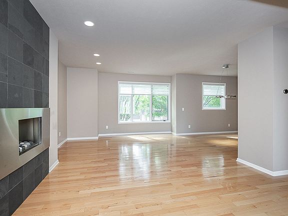 5th image of 1409 Lindazzo Ave