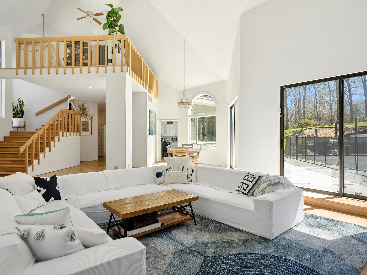 Discover Modern Luxury in Northside Hills — Photo 4