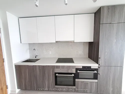 15 Queens Quay E #2910 Photo 1