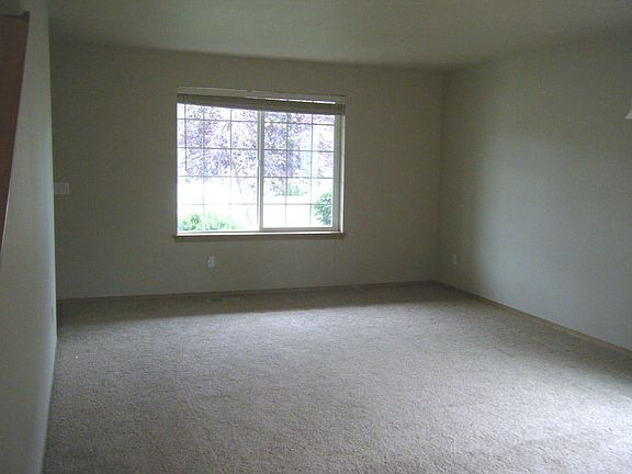 4th image of 8115 185th Street Ct E