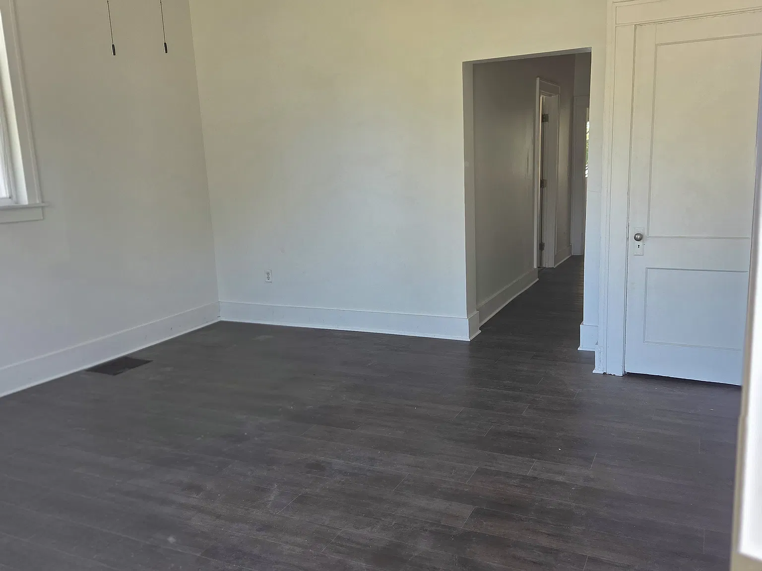 3 bed, $1,400 — Photo 3