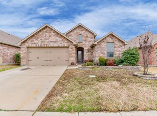 1137 Grimes Dr, Forney, TX 75126
